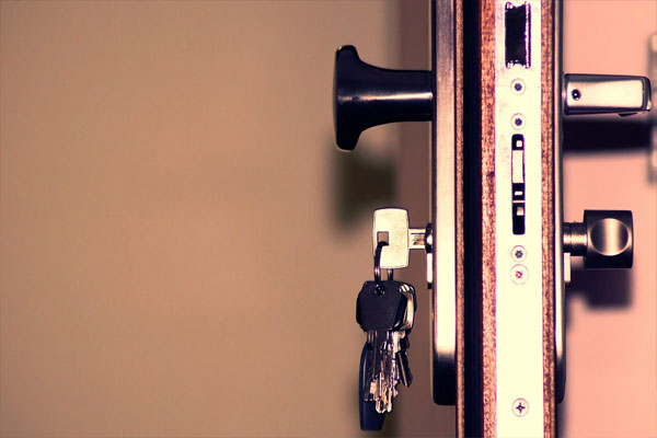 How many locks should a front door have